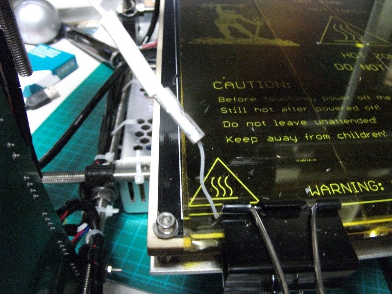 ３Dプリンター RepRap Mendel Evolution（その９：ホットエンドのサーミスタ交換）: across the road